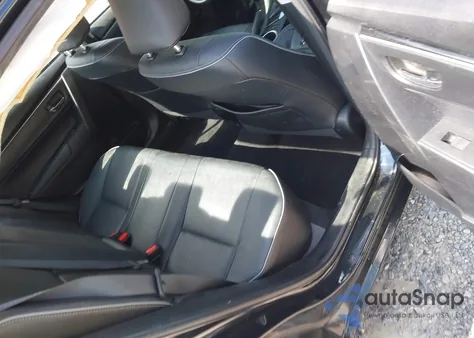 2017 Toyota Corolla Xle z USA, uszkodzony, nr VIN 5YFBURHE1HP656792